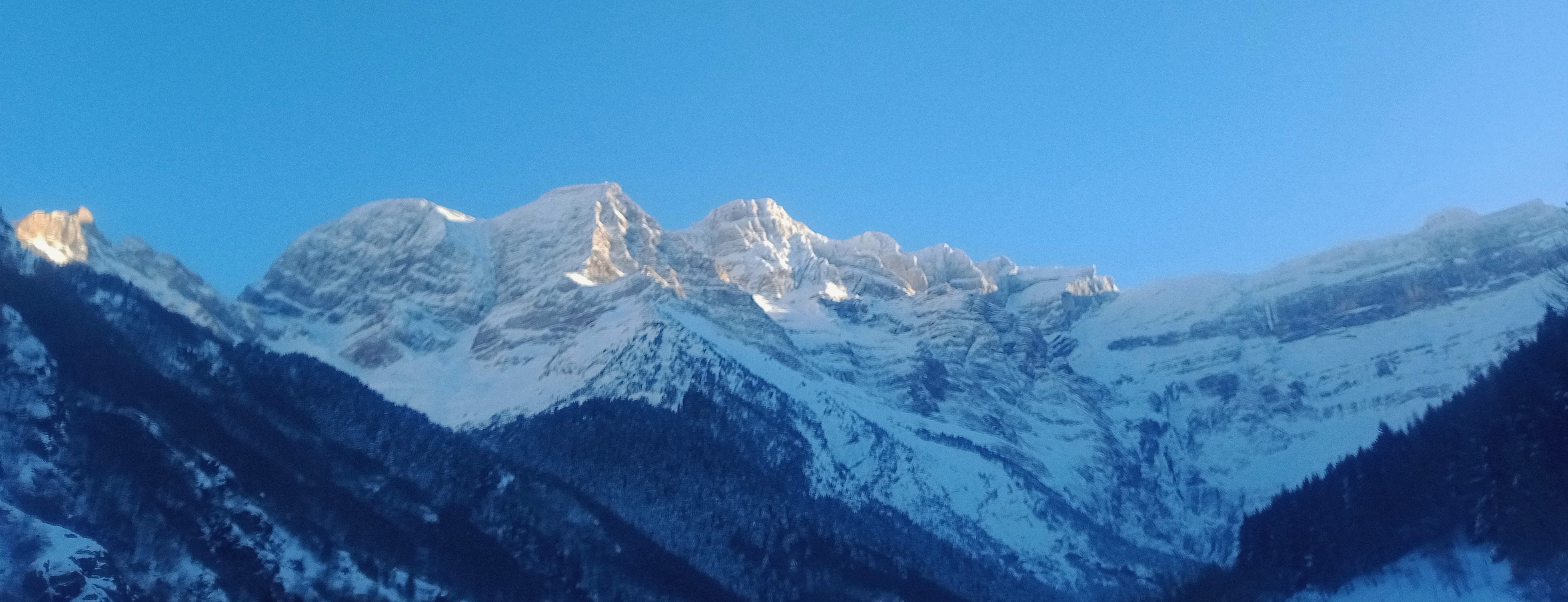 Neige en abondance à Gavarnie....